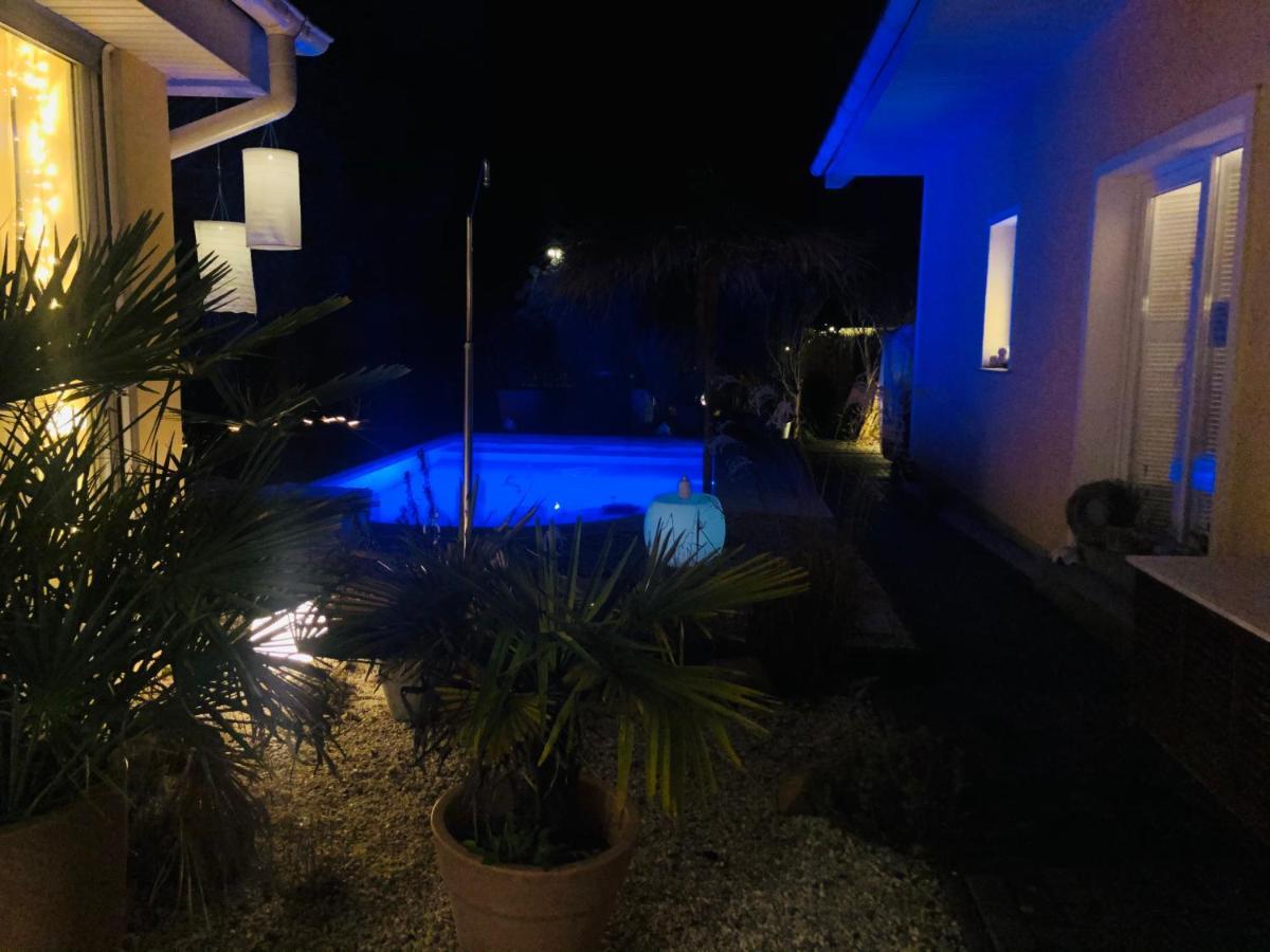 Apartment Tinyhouse Mit Pool, Outdoor Whirlpool Und Garten Petershagen/Eggersdorf Kültér fotó