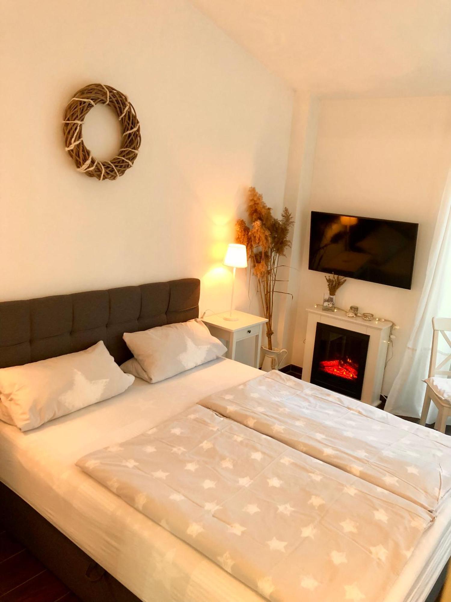 Apartment Tinyhouse Mit Pool, Outdoor Whirlpool Und Garten Petershagen/Eggersdorf Kültér fotó